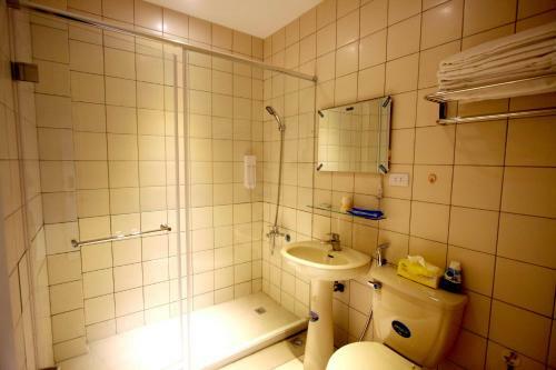 Fengyuan Green Self B&B