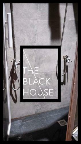 Villa The Black House