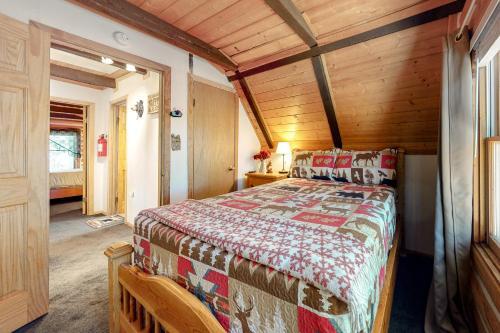 Between The Pines Log Cabin