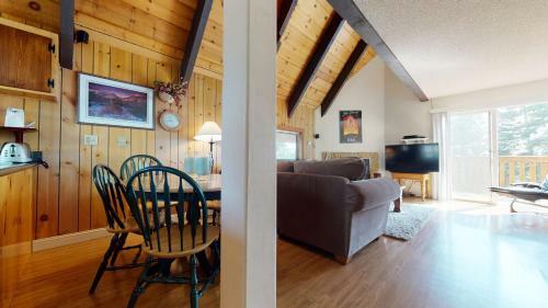 Mammoth View Villas
