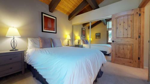 Mountain View Creekside Retreat-2 Bed+loft/2.5 Baths