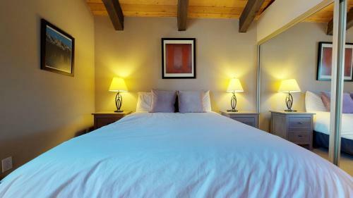 Mountain View Creekside Retreat-2 Bed+loft/2.5 Baths