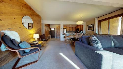 Mountain View Creekside Retreat-2 Bed+loft/2.5 Baths