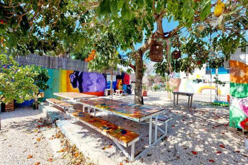 Share For 2 At La Esquina