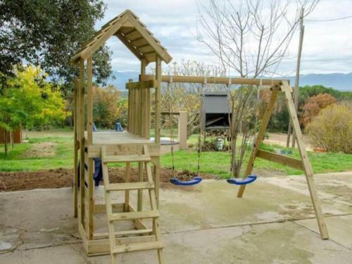 Mas�a Lito Con Piscina Privada