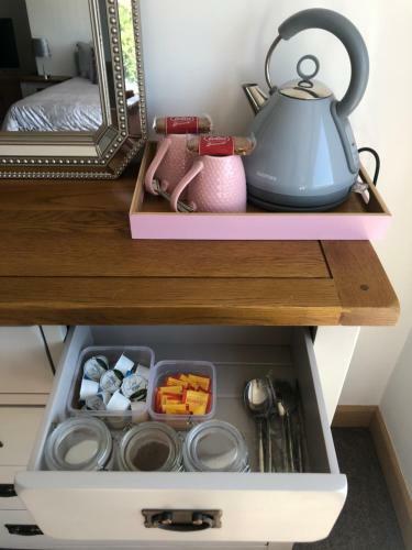 Very Large Lovely Double Room Loft Apartment