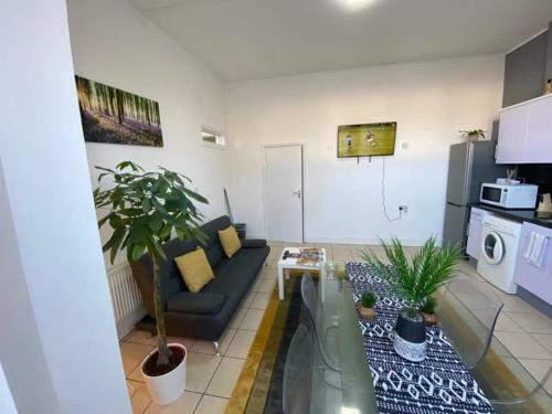 Stunning 1 Bed Spacious Apartment -central Cardiff
