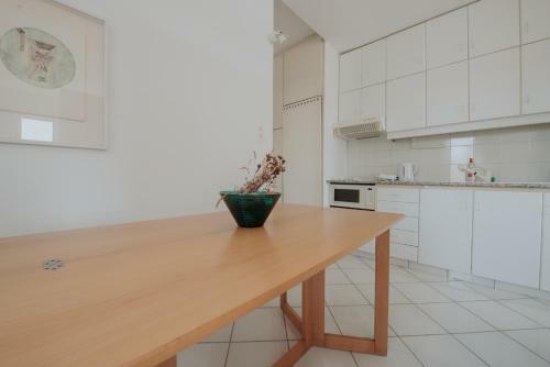 Sea-view House With Private Beach, Sounio