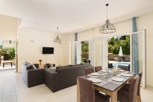 Villa Olympios Springs By Villa Plus