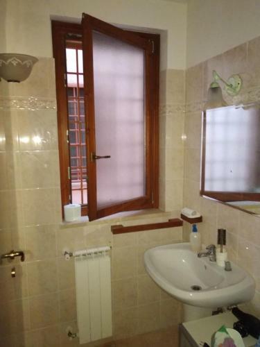 Lovely 3-bed House In Capena