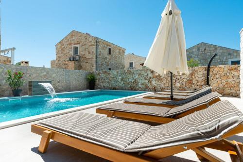 Luxury Villa With Pool,jacuzzi And Sauna/03