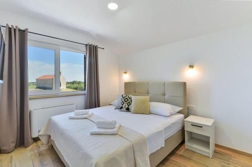Luxury Villa With Pool,jacuzzi And Sauna/03