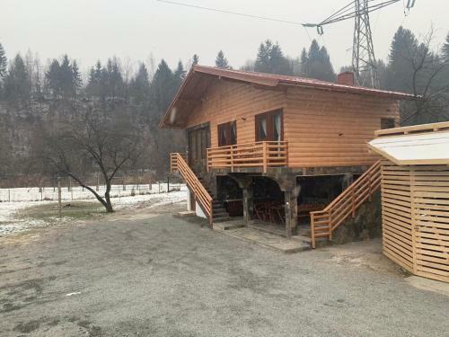 Hostal Popasul Vanatorului