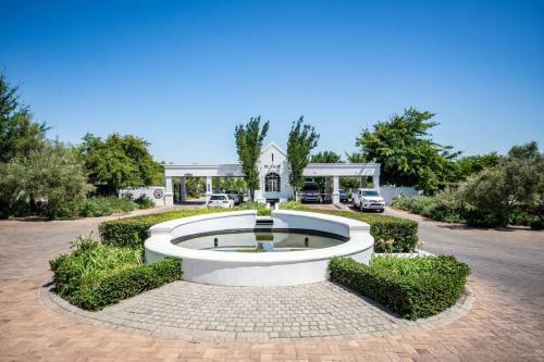 de Zalze Winelands Golf Lodge 16 By Hostagents