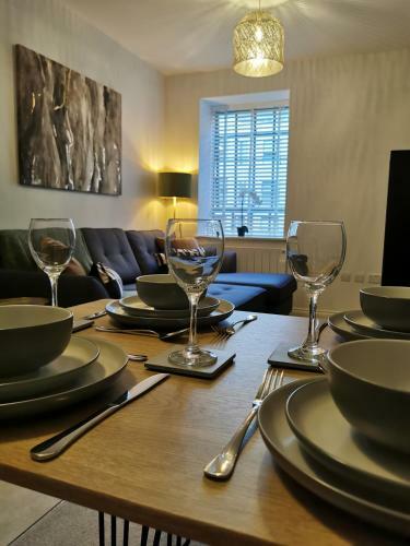 Axiom Apartment - Beautiful Stylish 2 Bed.