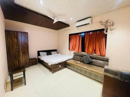 Yashveera Villa 4 Bhk With Pool