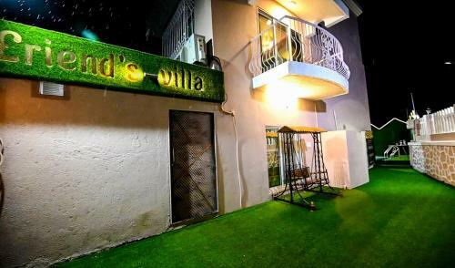 Friends Villa