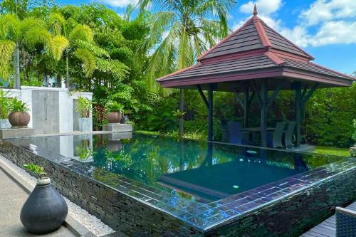 Lovely Tropical Villa Short Walk From Surin Beach
