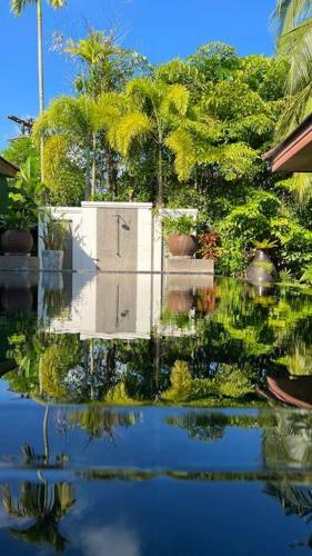 Lovely Tropical Villa Short Walk From Surin Beach