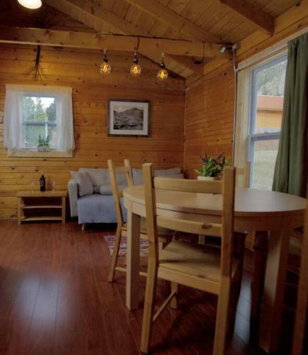 The Primrose Cabin With Mountain Views