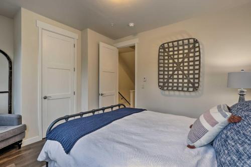 Mod Winter Park Townhome With Rooftop Balcony!
