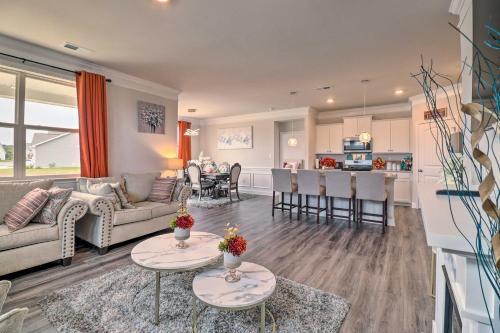 Chic Smyrna Home About 10 Mi To Delaware River!