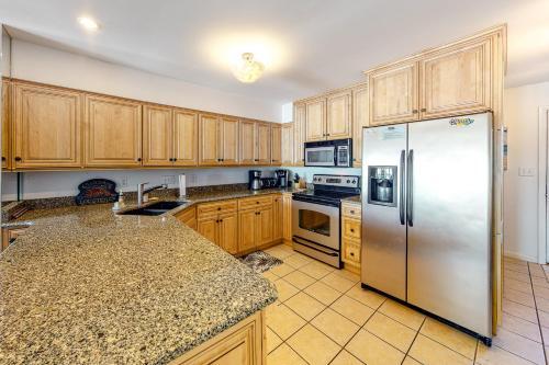 Bay Breeze --- 38875 Madison Ave Unit 5