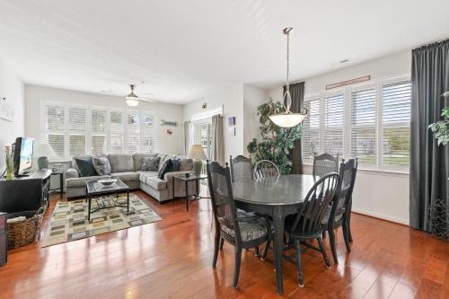 Grande At Canal Pointe -- 37697 Ulster #12