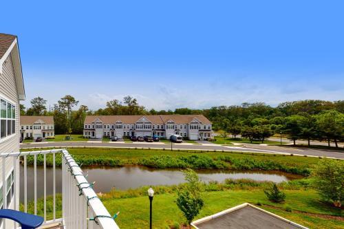 Grande At Canal Pointe -- 37696 Ulster #14