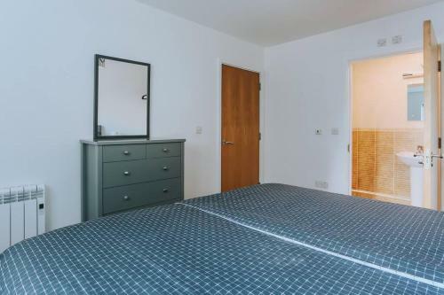 Ocean View - Beachside Apartment