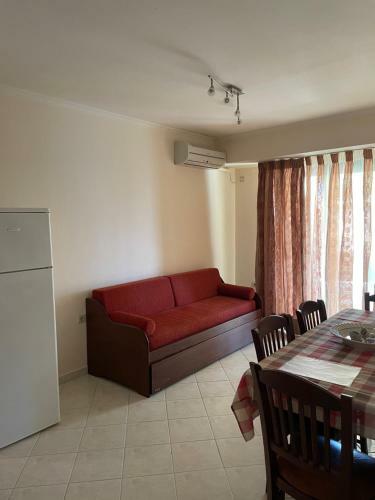 Dais Apartments