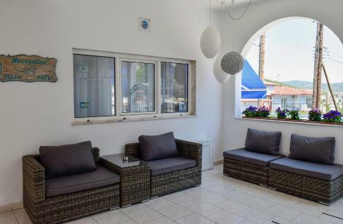 Pella Hotel - New