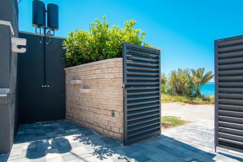 Beach House Festini