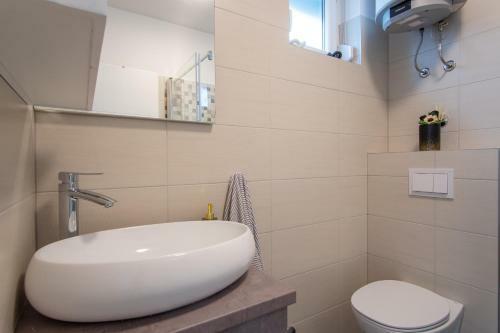 Beach House Festini