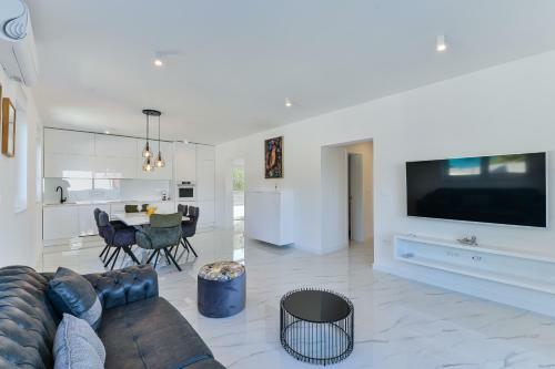 Apartamento Villa Div With Pool