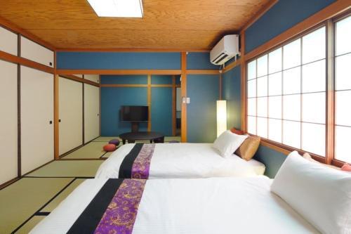 Hostal ???????