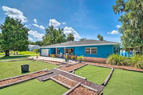 Crystal River Retreat With Mini-golf Course!