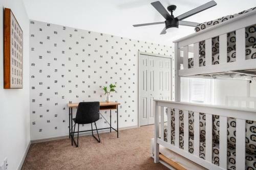 Cape Escape II - 4bdr - 2bth - Pool - Sleeps 10 Or More