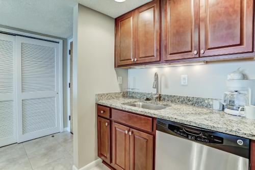 Apartamento Atlantic Ocean View Condo With Private Balcony And Access To Beachside Pool Condo