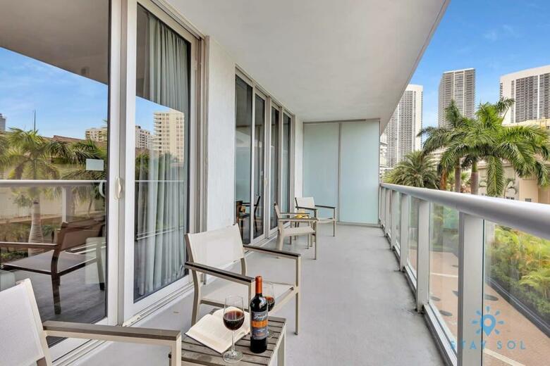 Modern Resort Modern Apartment 2 Br 2 Br Pool