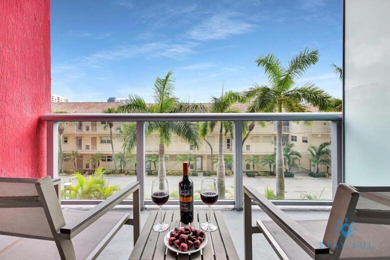 Modern Resort Modern Apartment 2 Br 2 Br Pool