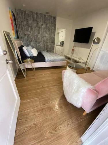 Loft Style Large Studio Near Beach Dtwn/brickell