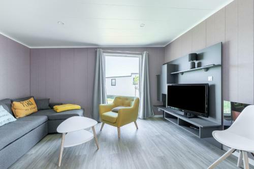 Chalet Pour 4 Dans Une Residence Avec Piscine Couverte