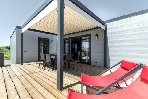 Chalet Pour 4 Dans Une Residence Avec Piscine Couverte
