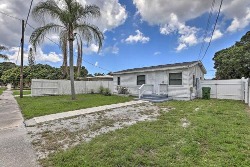 Central Sarasota Home 8 Mi To Siesta Key!