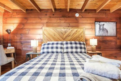 Agape In The Woods Cabin
