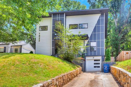 Modern Atlanta Getaway