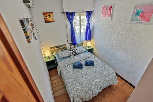 Ocean View Beach Apartment With Pool & Balconies