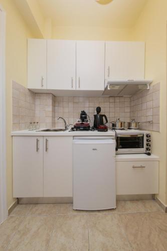 Aphrodites Deluxe Apartment 2