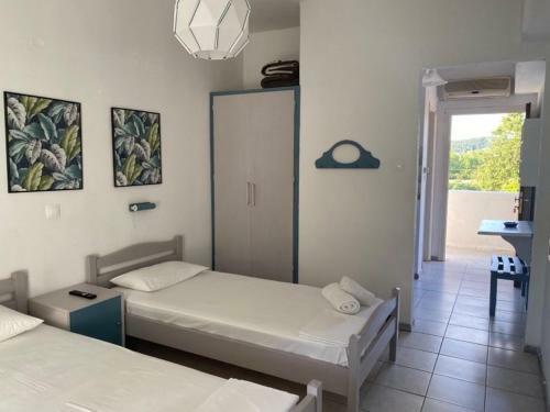 Navy Apartment With Mountain View &private Parking